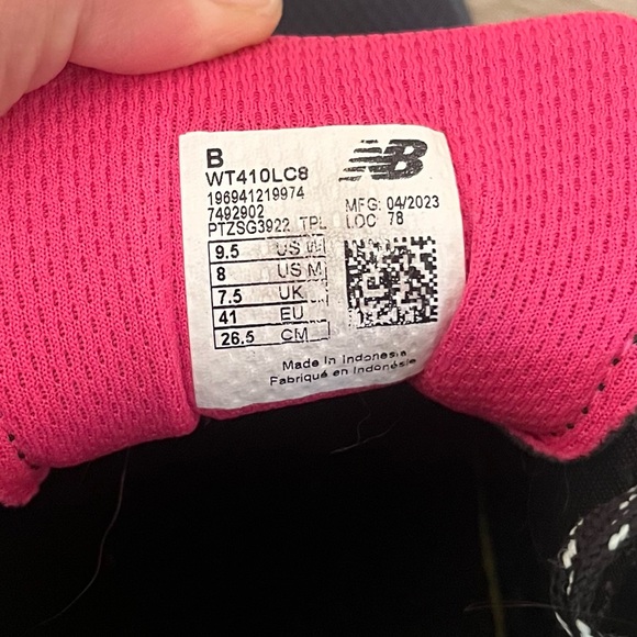 New Balance 410v8 Womens 9.5 Trail Running Shoes Pink Black - Picture 9 of 11